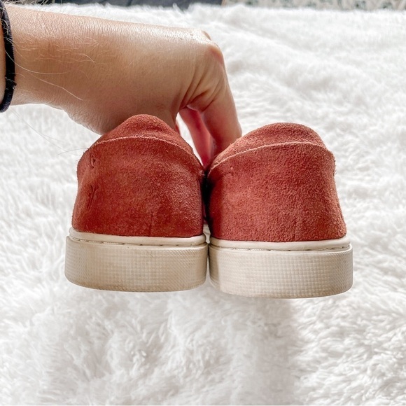 Frye | Slip on Ivy Primrose Sneaker in size 7 - Picture 5 of 12